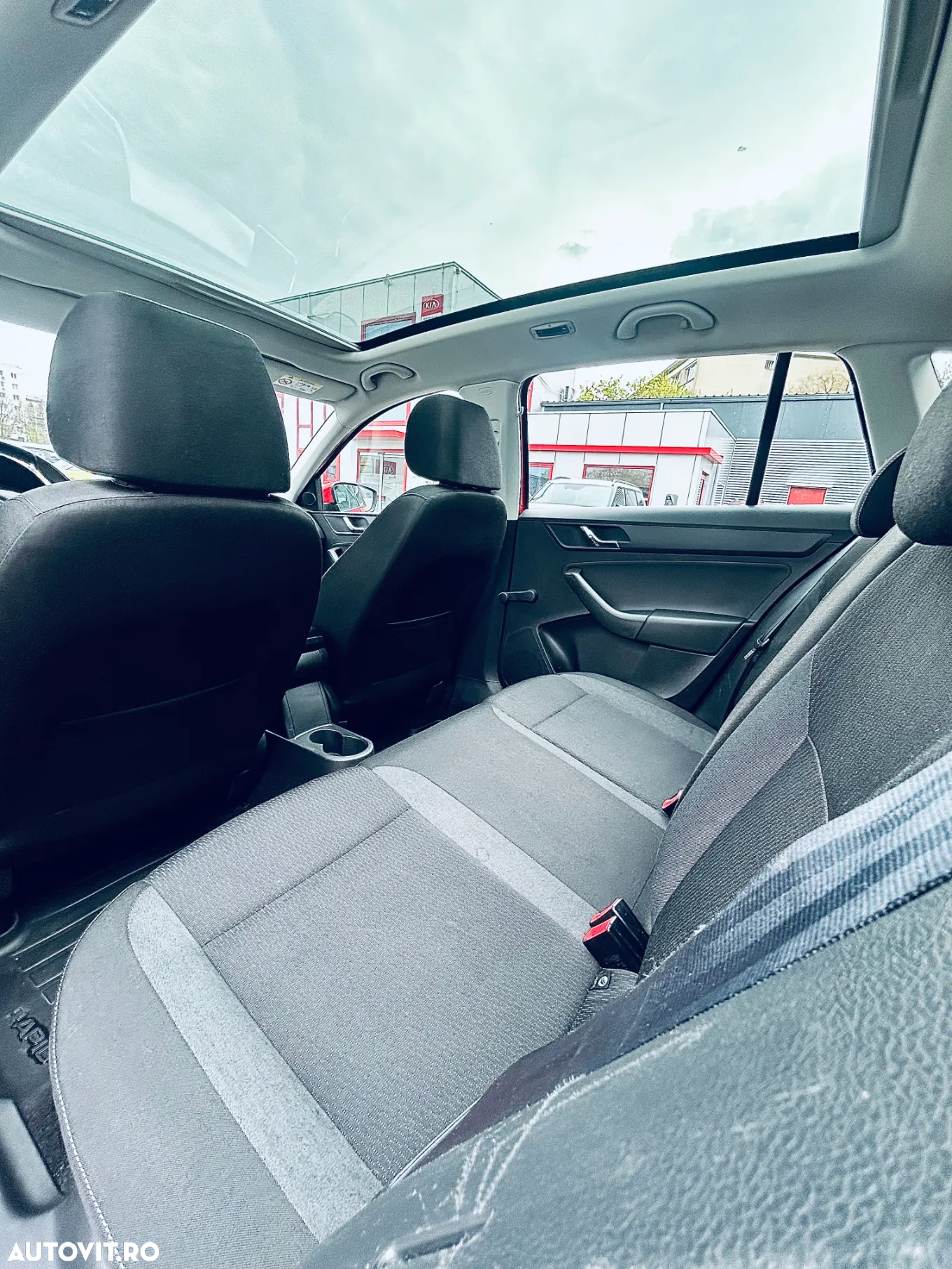 Skoda RAPID Spaceback 1.2 TSI Elegance - 12