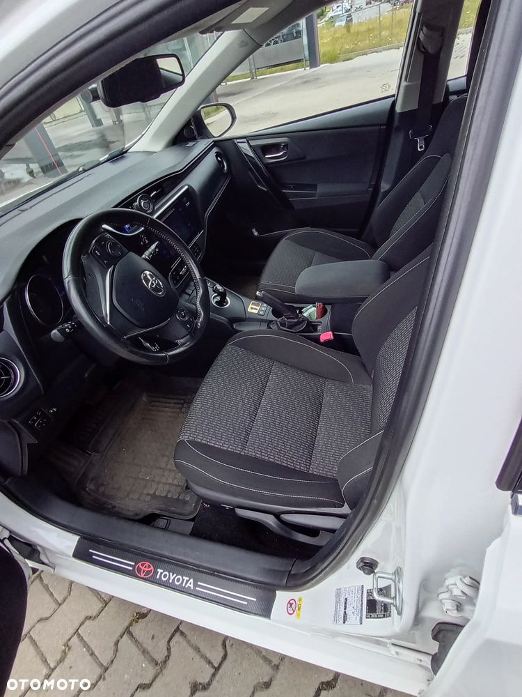 Toyota Auris 1.8 HSD Luna - 9