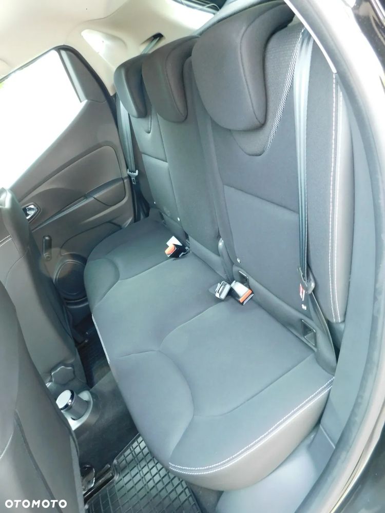 Renault Clio 1.2 16V 75 LIMITED - 21
