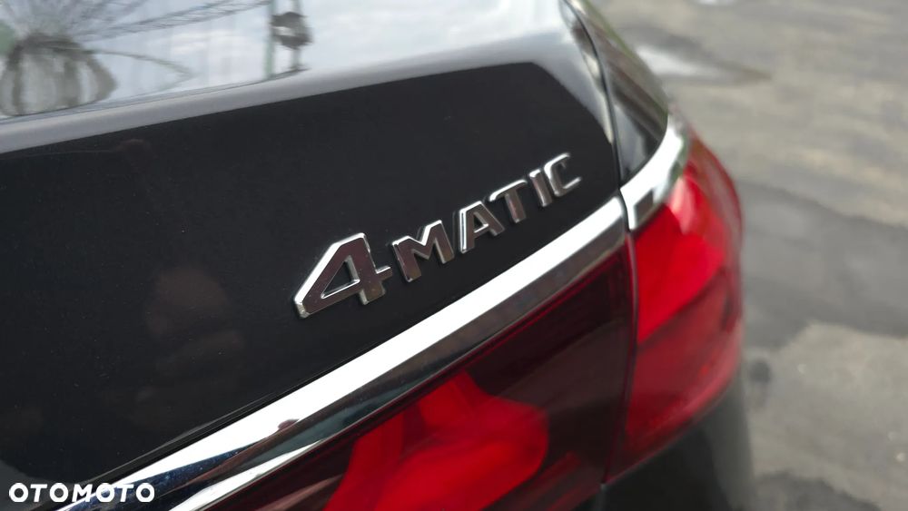 Mercedes-Benz Klasa E 220 d 4-Matic AMG - 38