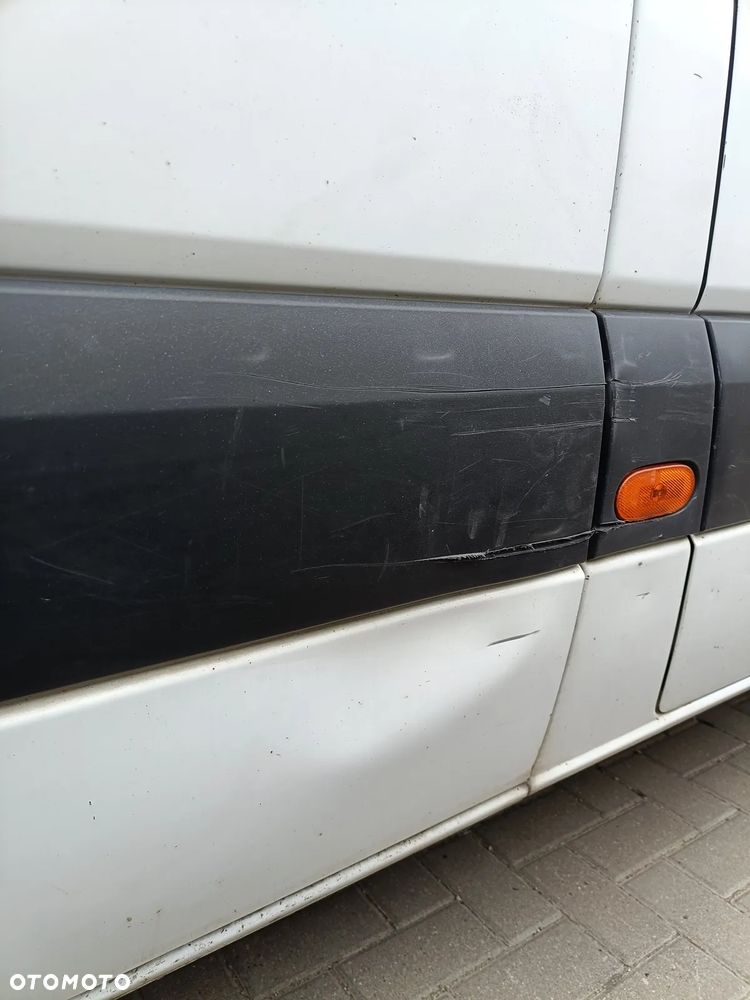 Mercedes-Benz SPRINTER - 16