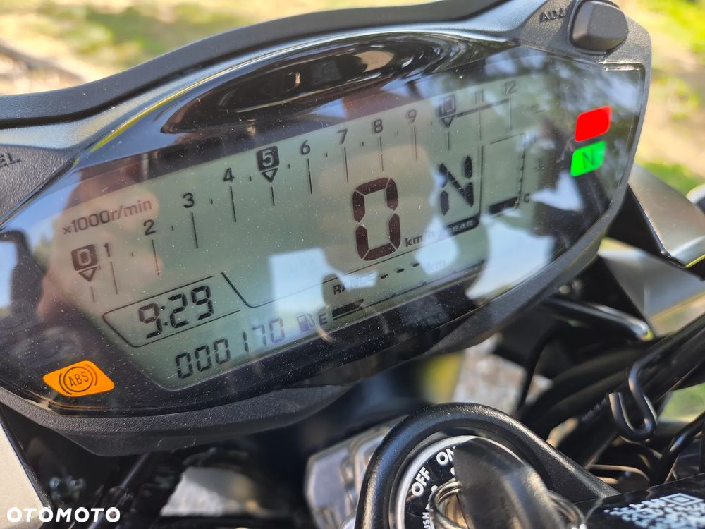 Suzuki SV - 20