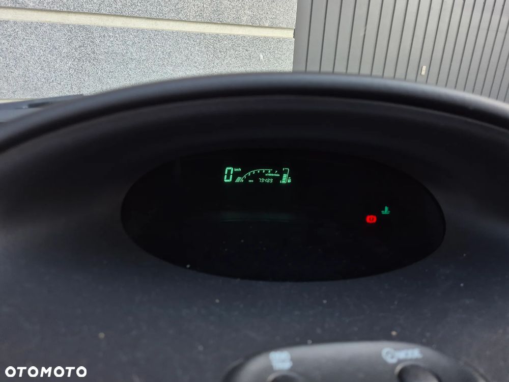 Toyota Yaris 1.0 Terra - 8
