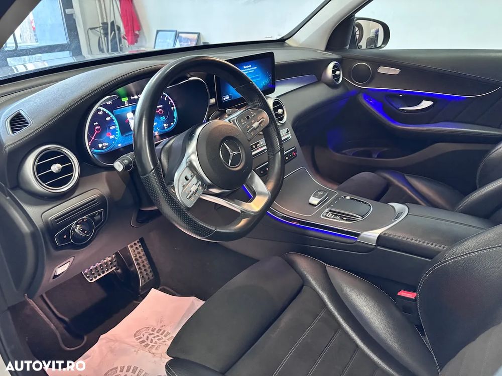 Mercedes-Benz GLC 300 e 4Matic 9G-TRONIC AMG Line Advanced - 13
