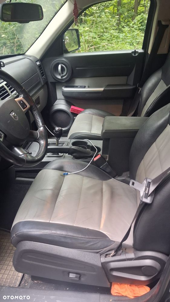 Dodge Nitro 2.8 CRD SE - 8