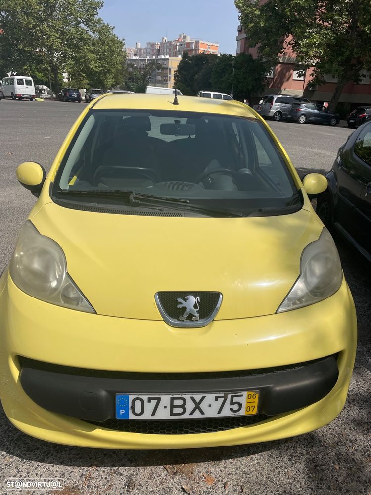 Peugeot 107 1.0 Urban - 1