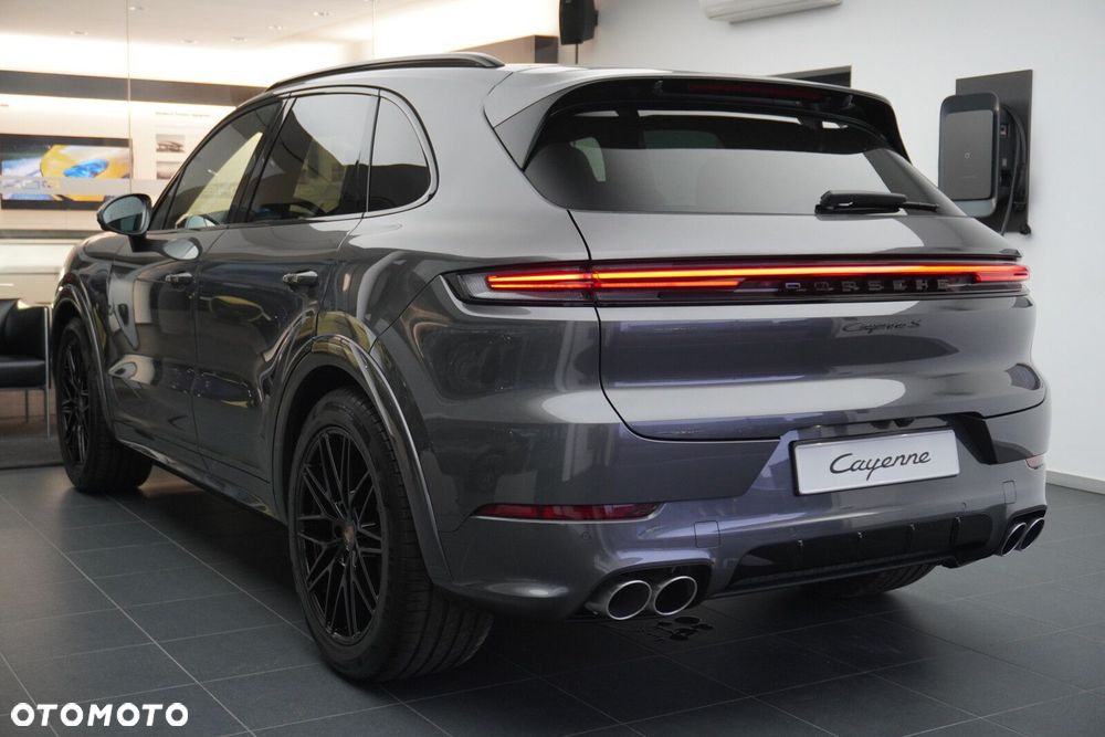 Porsche Cayenne S - 14