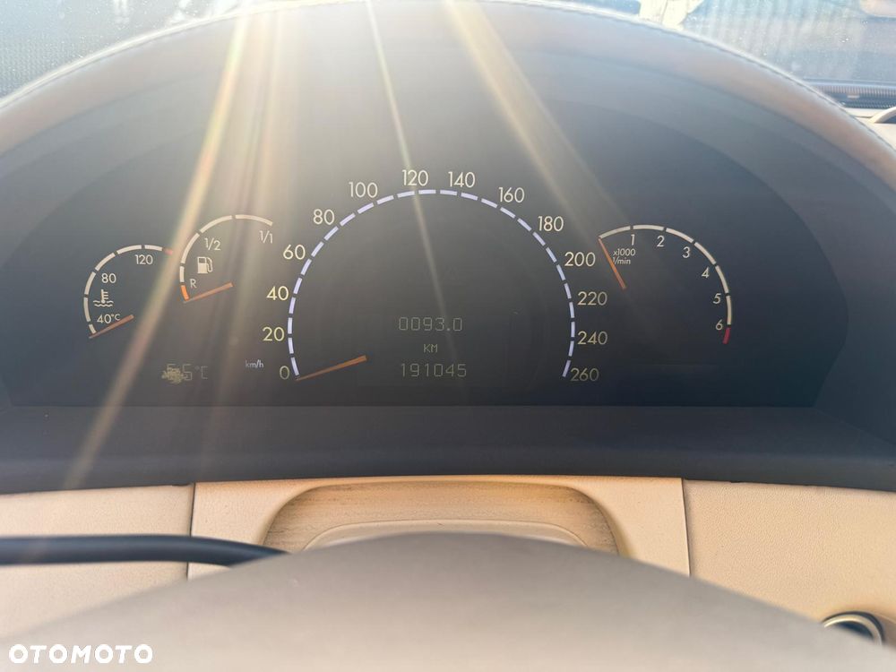 Mercedes-Benz CL - 16