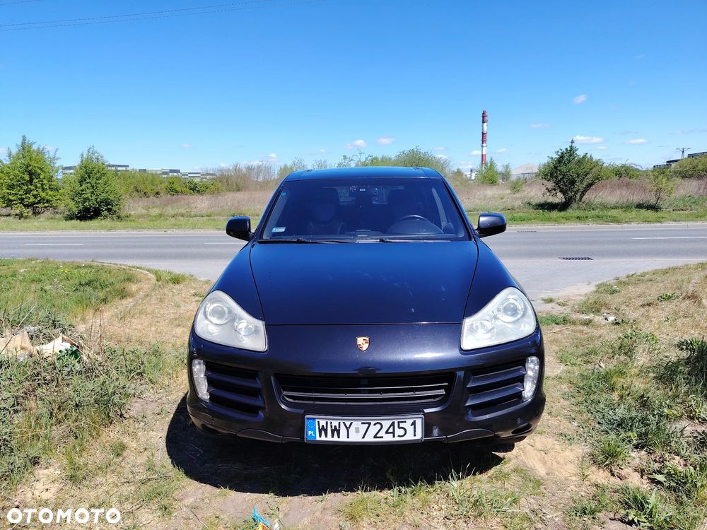 Porsche Cayenne - 2