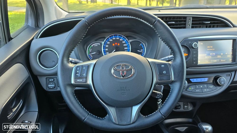 Toyota Yaris 1.5 HSD Comfort +P.Style+P.Techno - 45