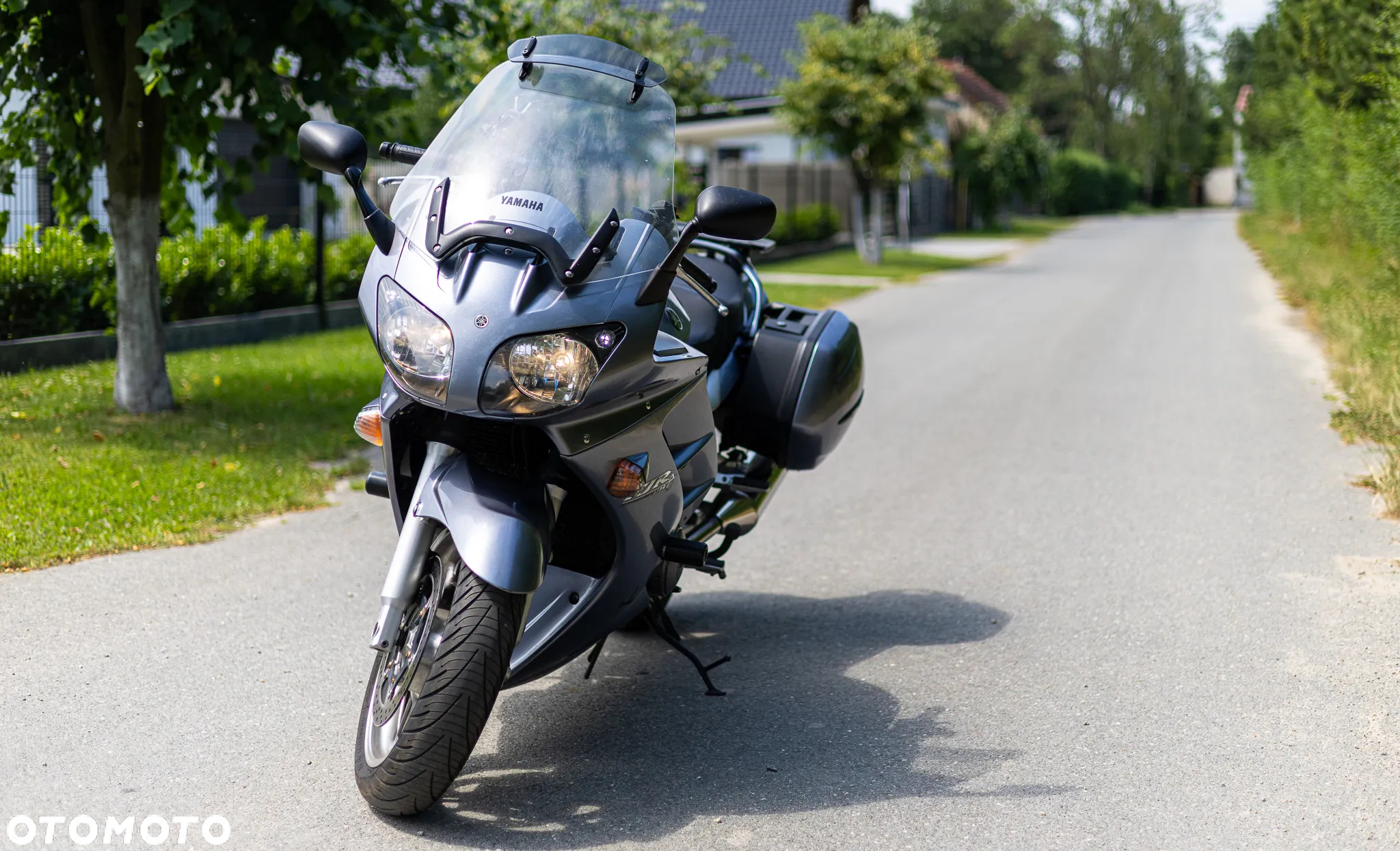 Yamaha FJR - 2