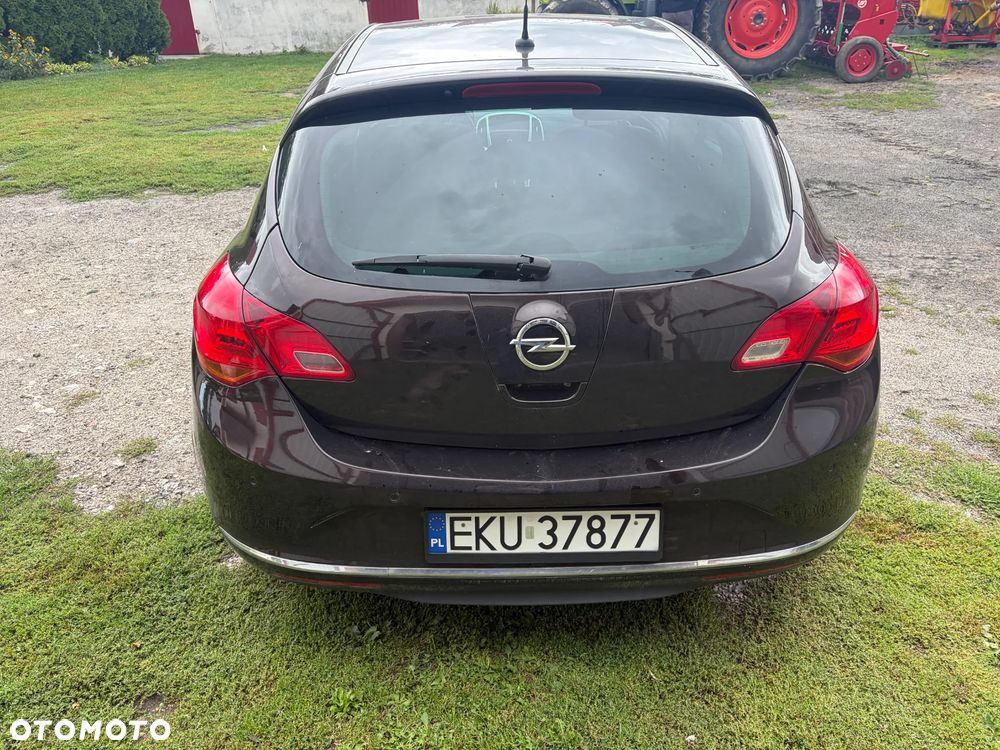 Opel Astra 1.4 T Cosmo S&S - 3