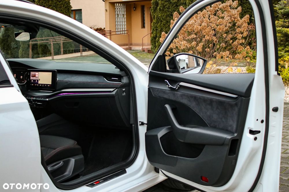 Skoda Octavia 2.0 TDI DSG 4x4 RS Plus - 21