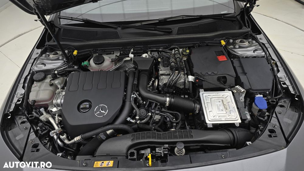 Mercedes-Benz CLA - 24