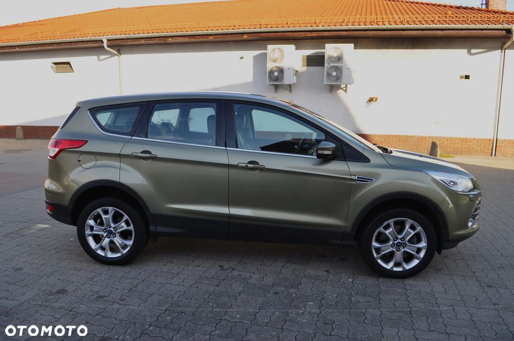 Ford Kuga 1.6 EcoBoost 4WD Titanium Plus - 4