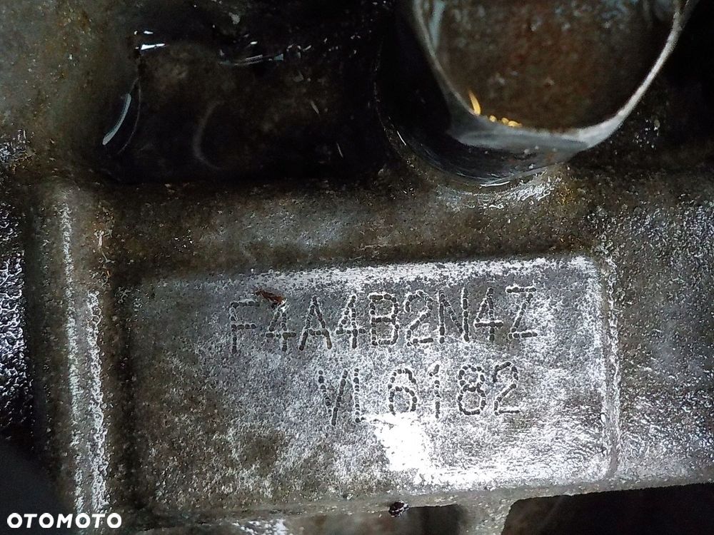 MITSUBISHI GRANDIS I SKRZYNIA BIEGÓW F4A4B2N4Z - 2