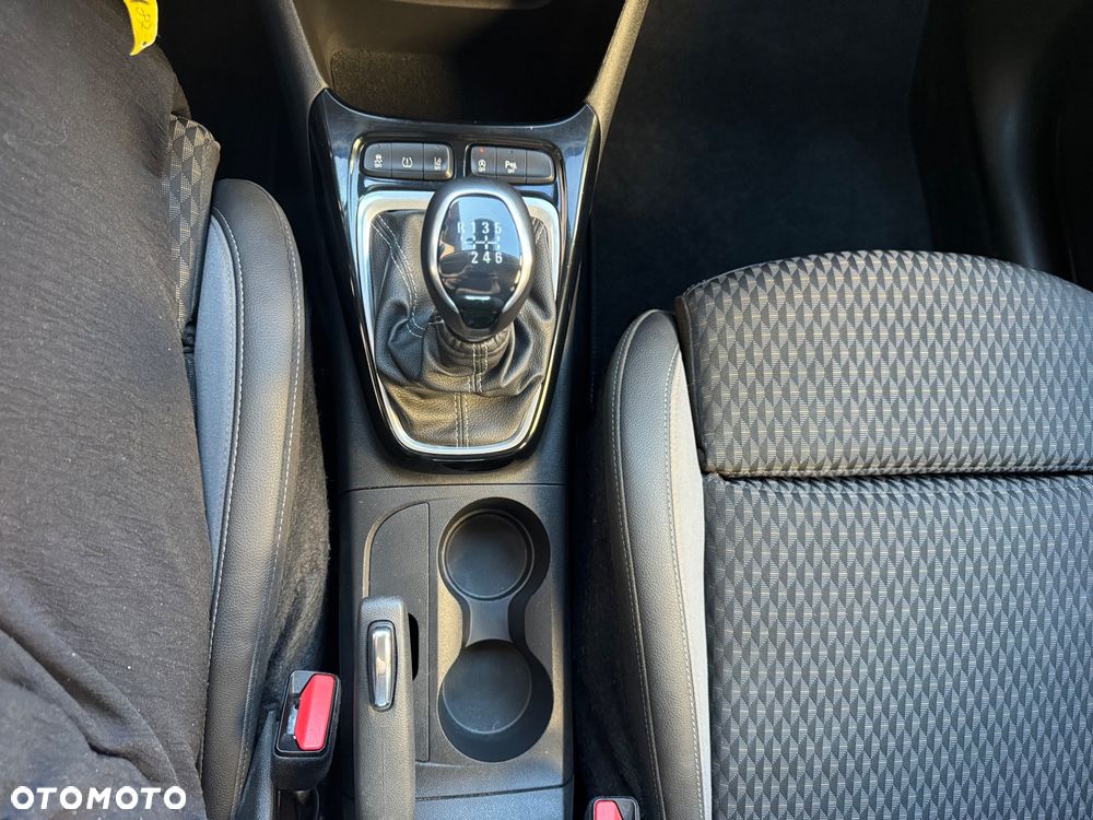 Opel Crossland X 1.2 T Design Line S&S - 24