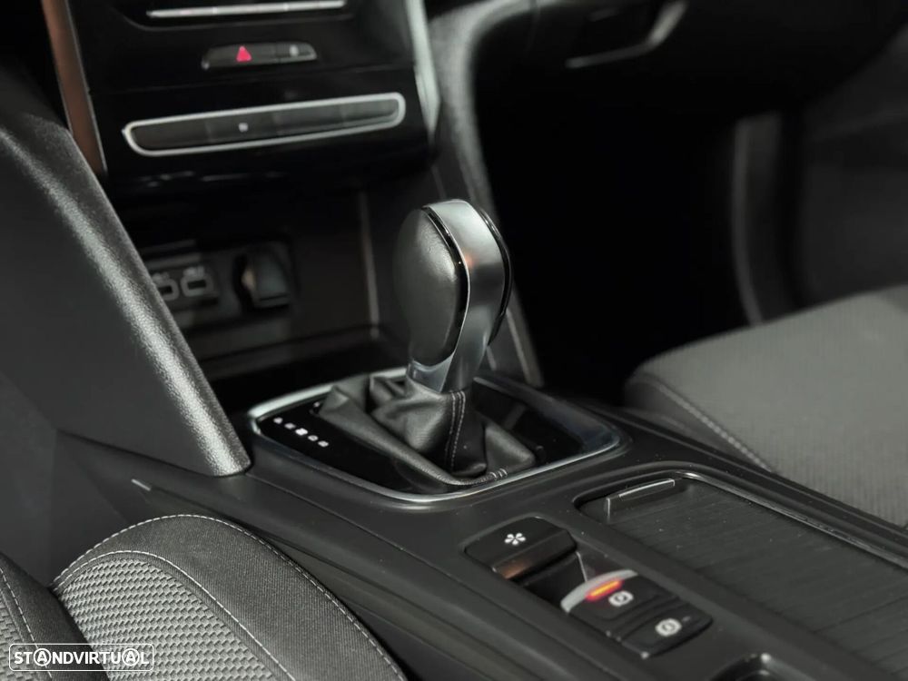 Renault Mégane E-Tech - 8