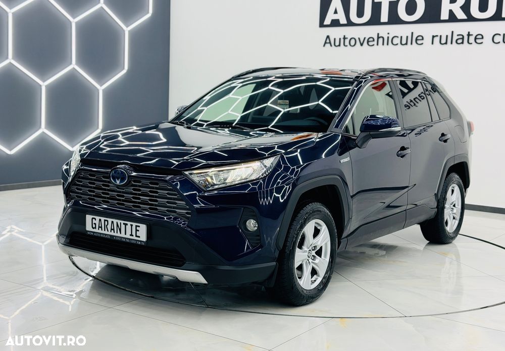 Toyota RAV4 - 1