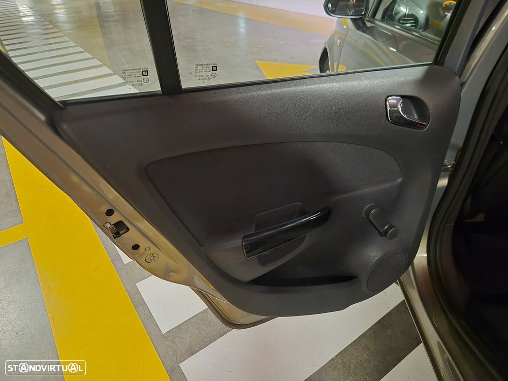 Opel Corsa 1.2 Connect - 29