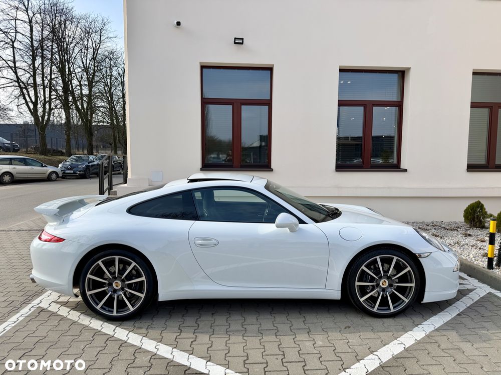 Porsche 911 Carrera - 7