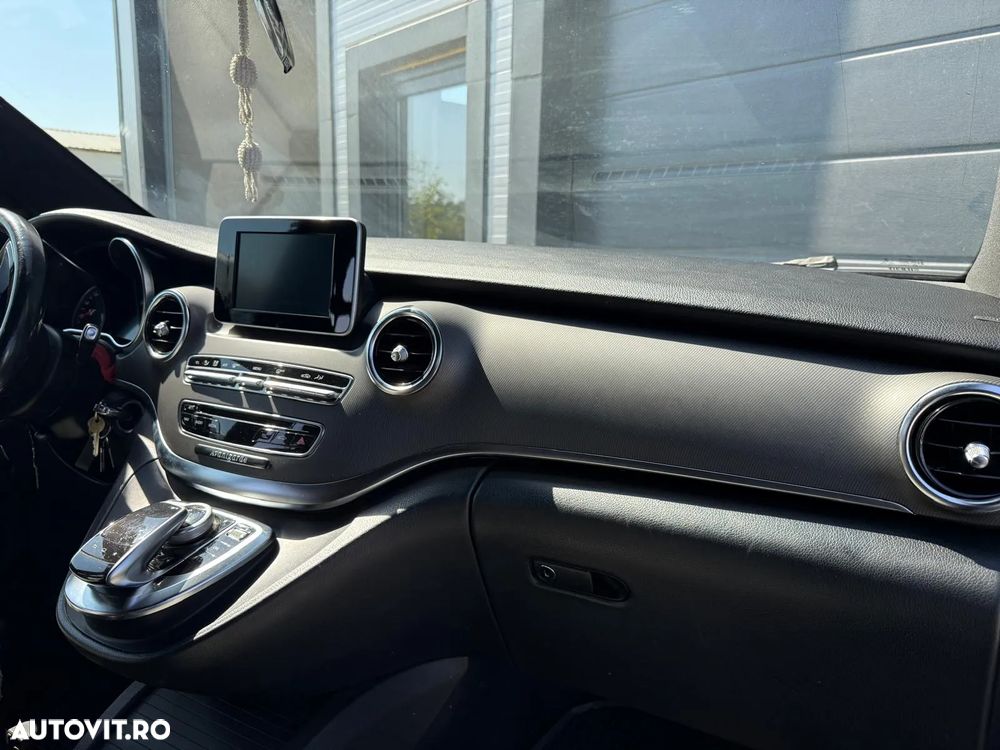 Mercedes-Benz V 220 (BlueTEC) d lang 7G-TRONIC Avantgarde - 17