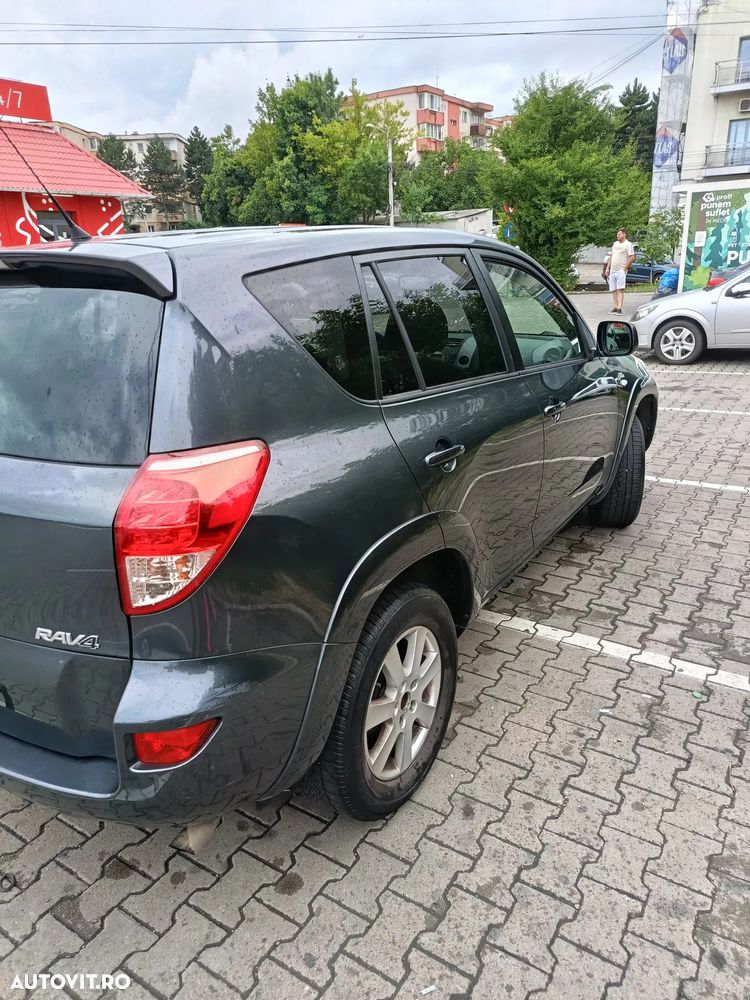 Toyota RAV4 2.2 D-CAT 4x4 Executive - 3