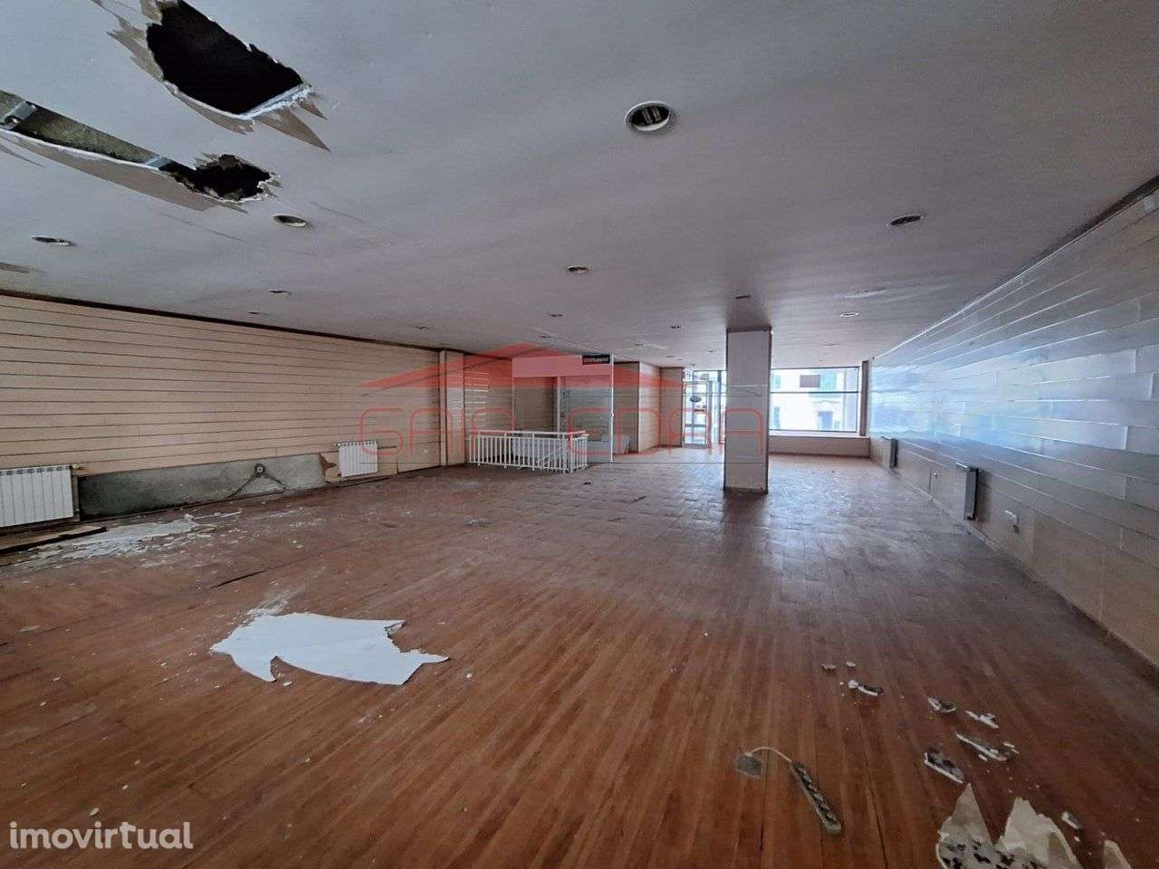 Imóvel Comercial em Viseu com Elevador - Grande imagem: 2/19