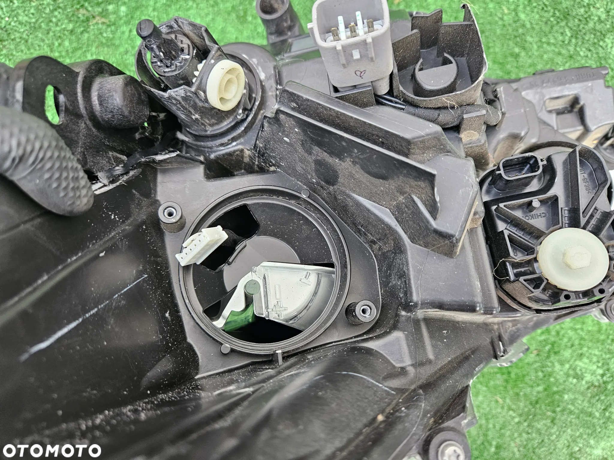 LAMPA PRAWY PRZÓD FULL LED TOYOTA COROLLA E21 HB KOMBI 19R- - 14