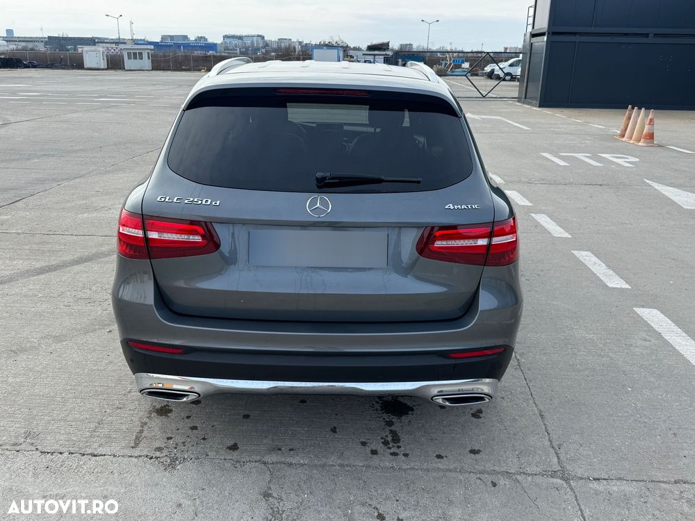 Mercedes-Benz GLC - 4