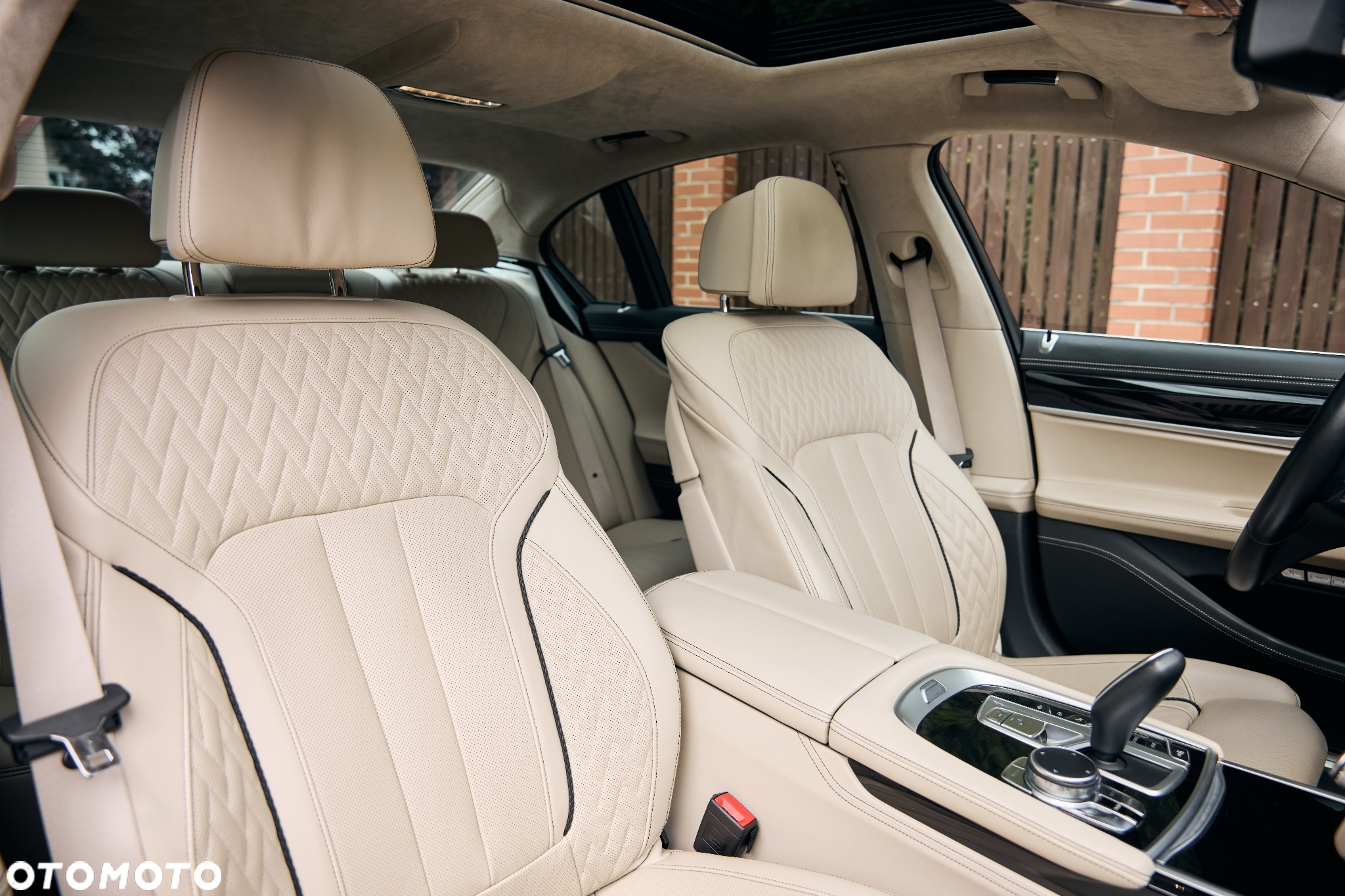 BMW Seria 7 750i xDrive - 22