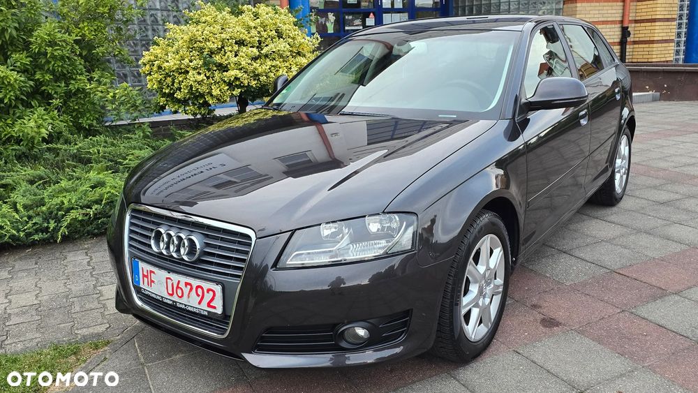 Audi A3 Sportback - 1