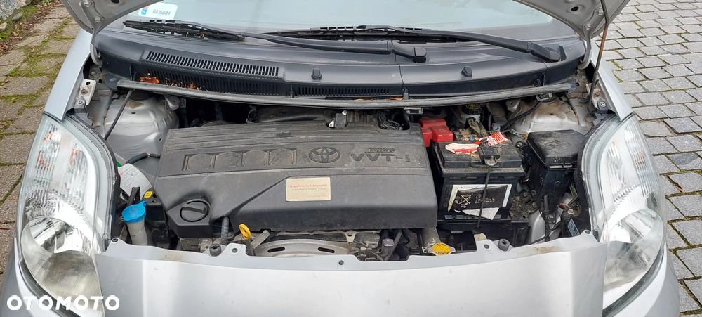 Toyota Yaris 1.33 Prestige - 11