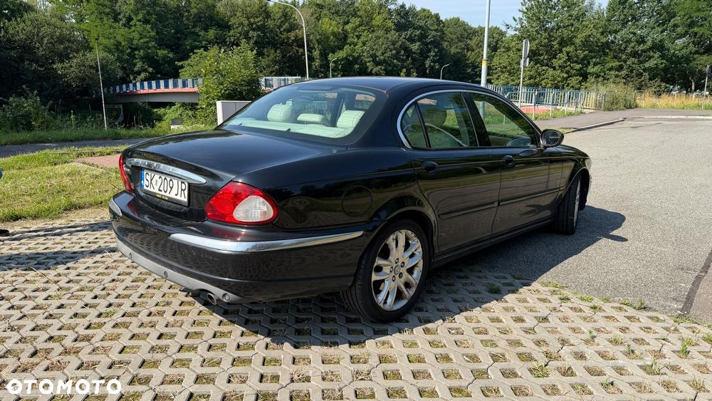 Jaguar X-Type 3.0 V6 4x4 Executive - 13