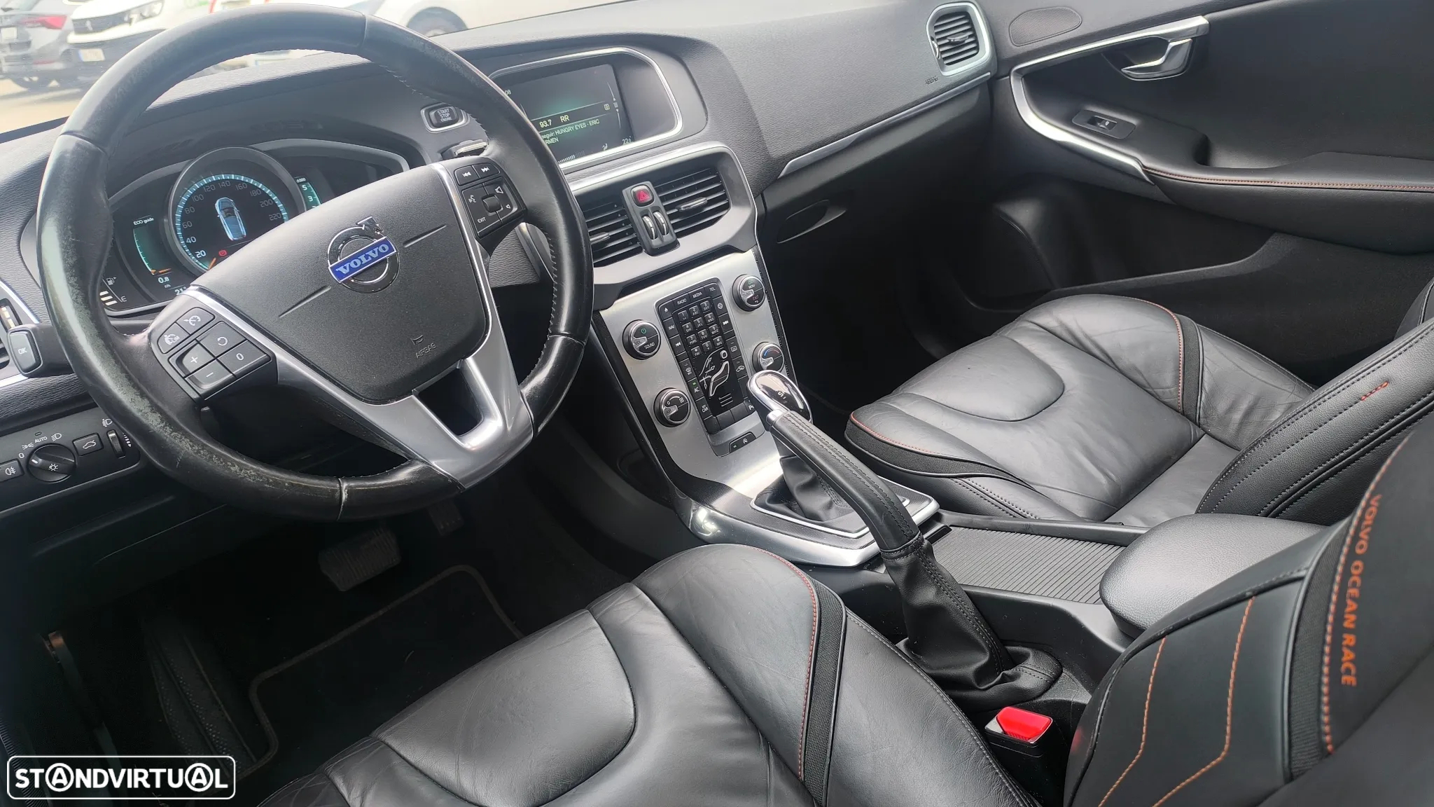Volvo V40 1.6 D2 VOR Powershift - 6