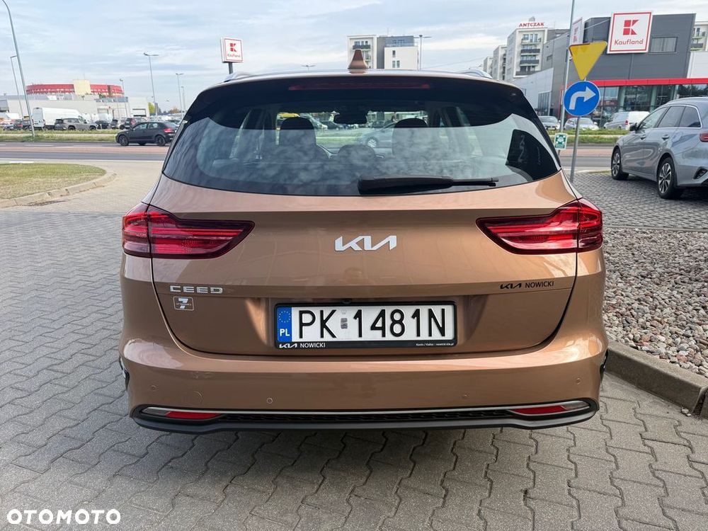 Kia Ceed 1.5 T-GDI M - 8