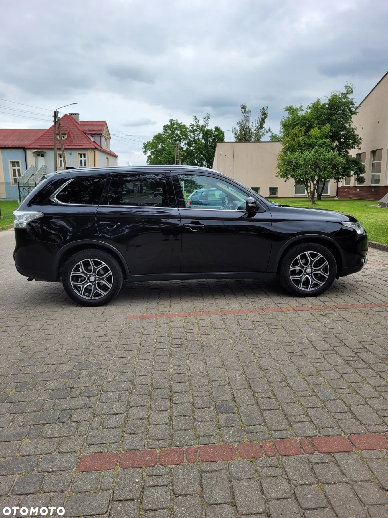 Mitsubishi Outlander 2.2 DID Intense - 4