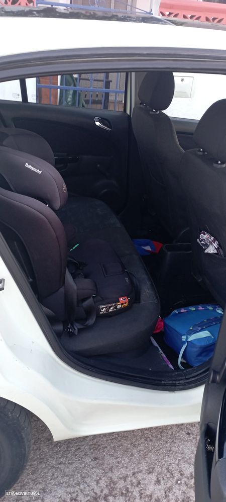 Opel Corsa - 11