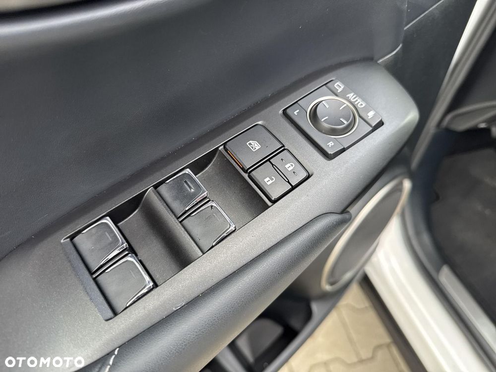 Lexus NX 300h Business Edition AWD - 23