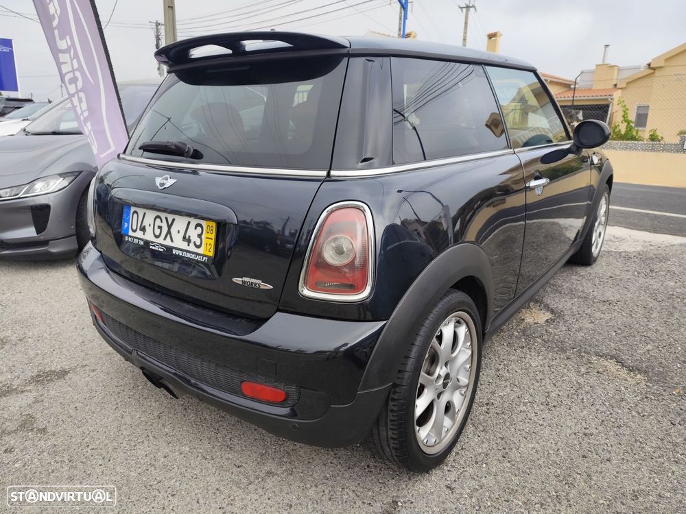 MINI 3 Portas John Cooper Works - 11