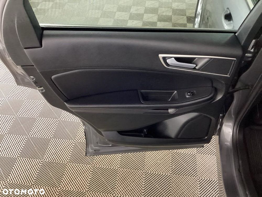 Ford Edge - 26