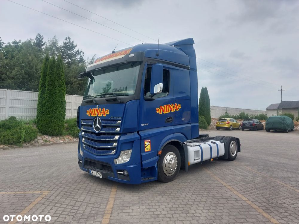 Mercedes-Benz ACTROS - 1