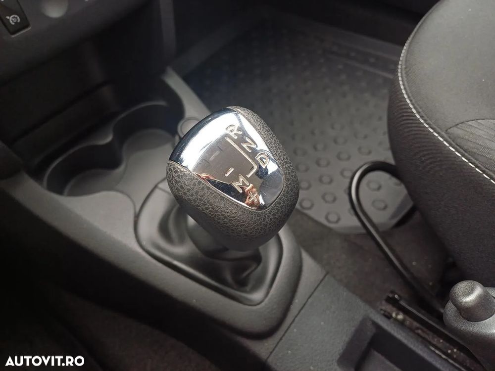 Dacia Logan TCe 90 CVT Comfort - 16