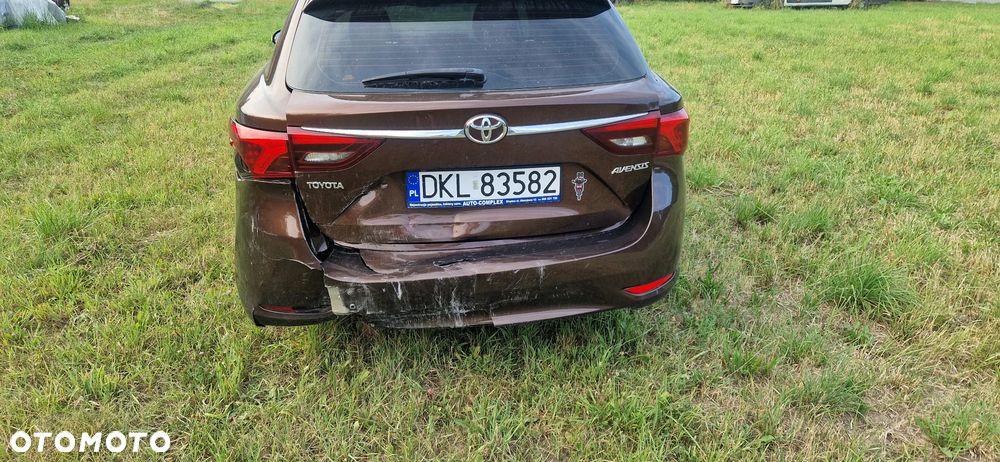 Toyota Avensis 1.6 D-4D Premium - 4
