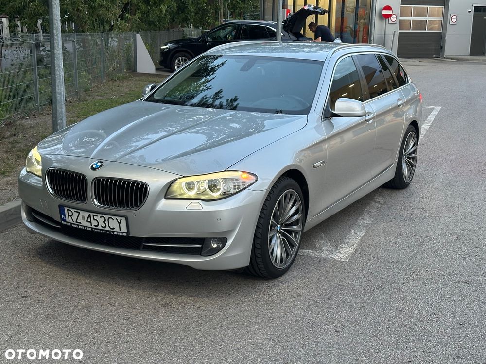 BMW Seria 5 520i - 7