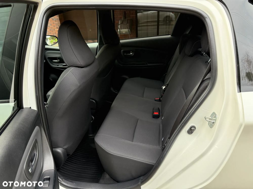 Toyota Yaris 1.5 Premium CVT - 9