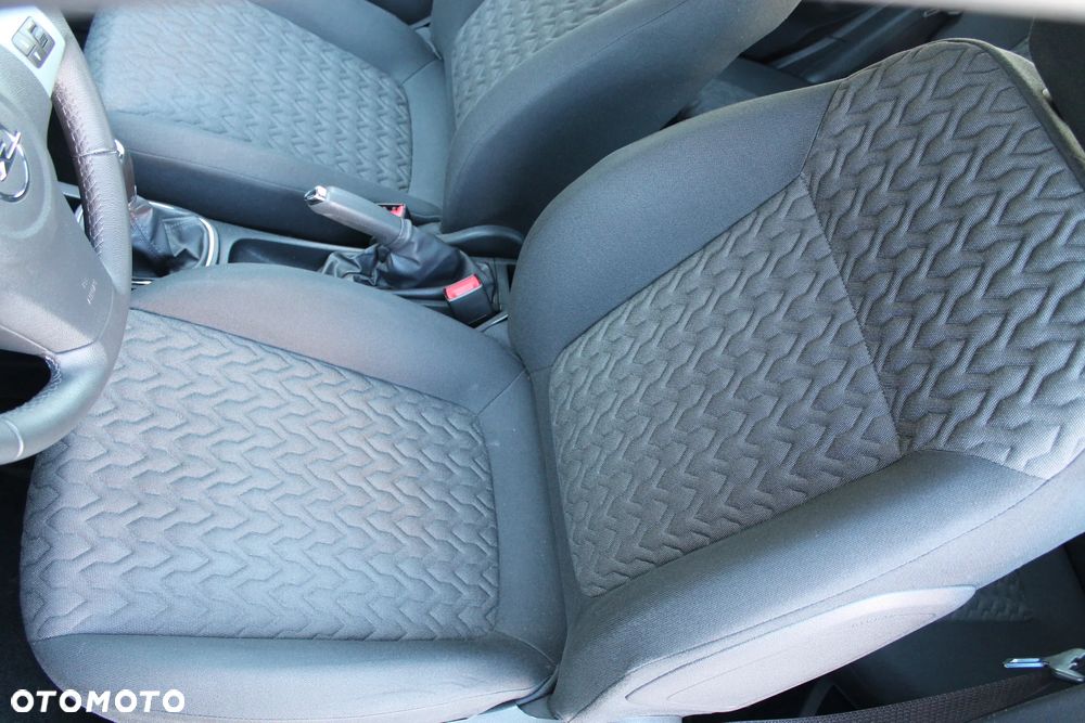 Opel Corsa 1.4 16V Active - 13