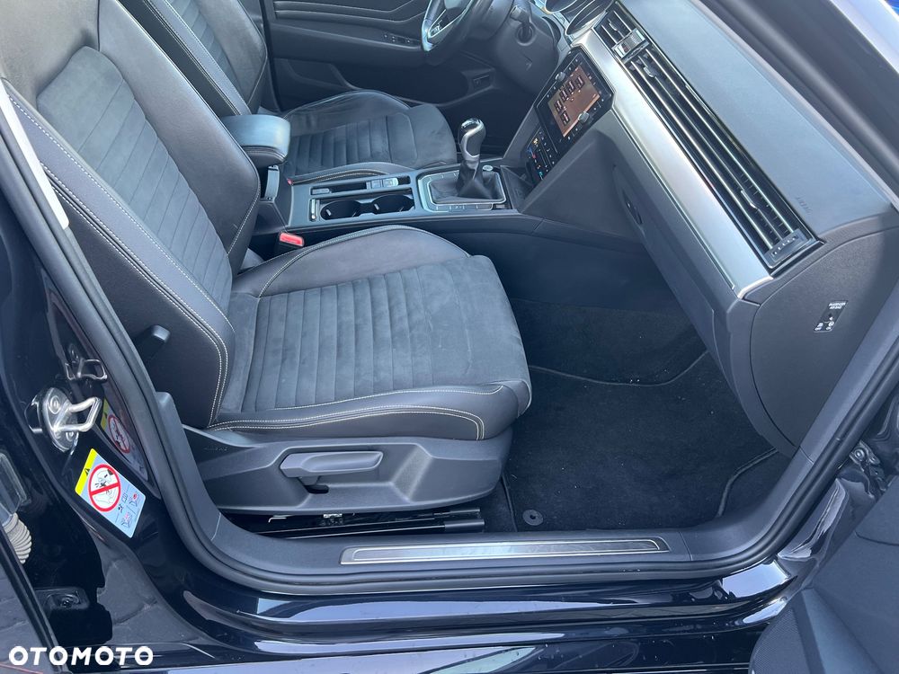 Volkswagen Passat 2.0 TDI EVO Business - 28