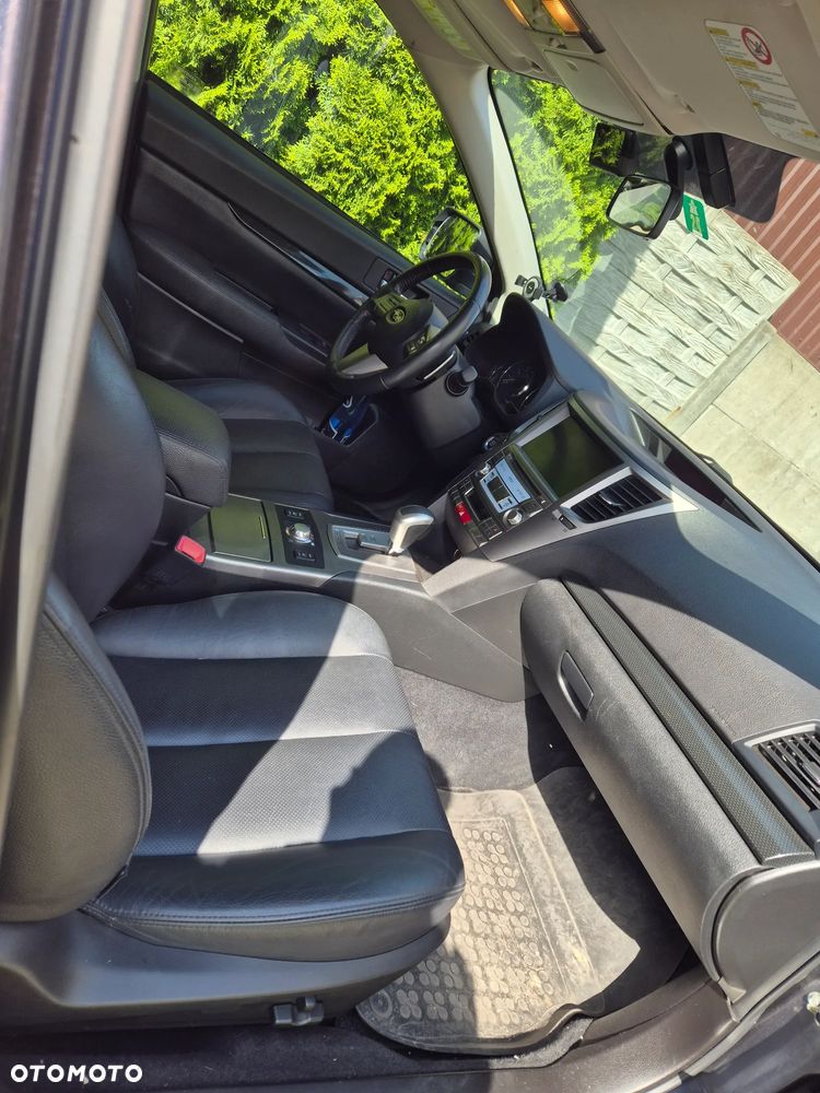 Subaru Legacy 2.5i GT - 4