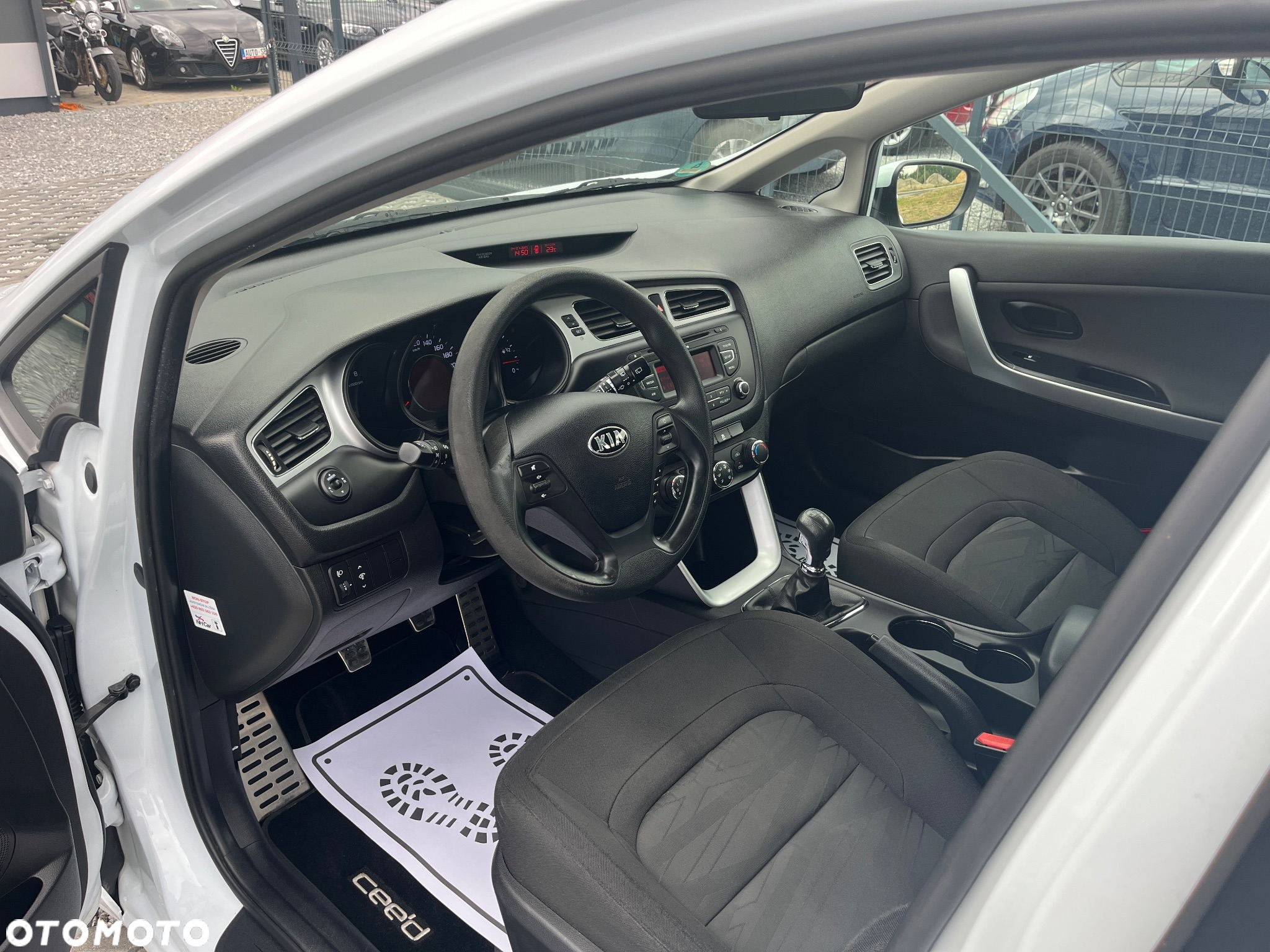Kia Ceed - 17